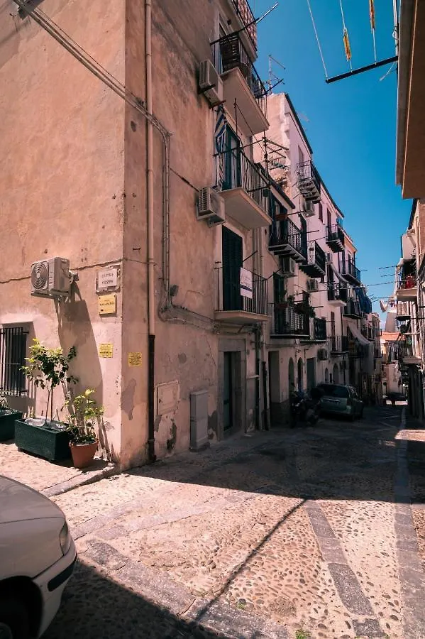 Fiamma Apartment Cefalu Italy